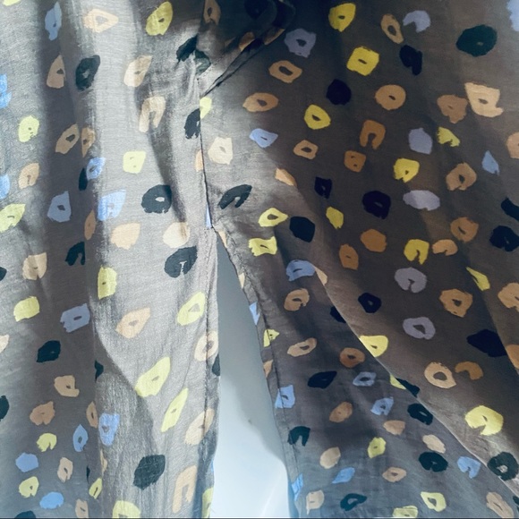 BCBGeneration Grey Sleeveless Polka Dot Blouse - Picture 5 of 7